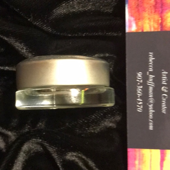 Makeup container - Picture 2 of 3